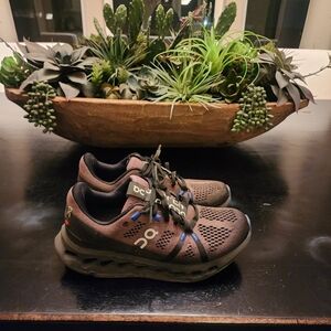 On Running Purple and Black Sneakers - Womens size 6.5